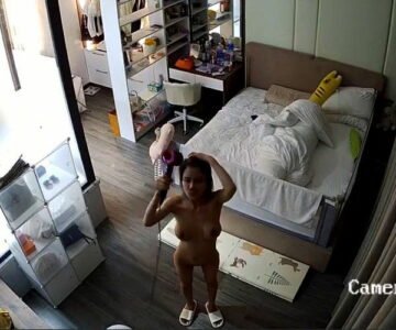 Hack camera vợ vú to và chồng trẻ chơi đồ xong xả luôn tại phòng ngủ